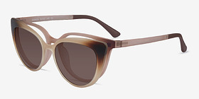 Avenida Clip-On Clear Brown  Plastique Montures de lunettes de vue d'EyeBuyDirect, Vue d'Angle