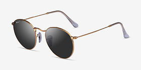 Ray-Ban RB3447 Round Doré Métal Soleil de Lunette de vue d'EyeBuyDirect, Vue d'Angle