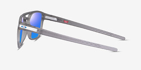 Oakley Latch Beta Matte Gray Ink Plastique Soleil de Lunette de vue d'EyeBuyDirect, Vue de Côté