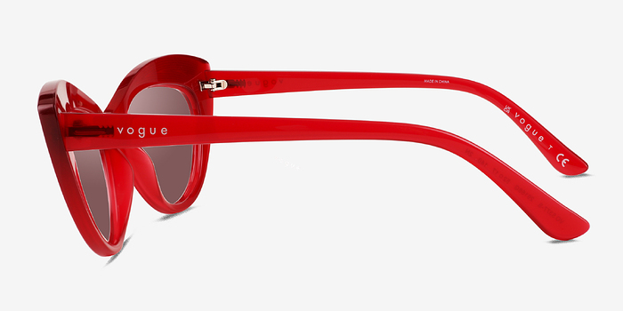 Vogue Eyewear VO5377S Rouge Plastique Soleil de Lunette de vue d'EyeBuyDirect