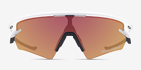 Oakley Sphaera Matte White Plastique Soleil de Lunette de vue d'EyeBuyDirect, Vue de Face