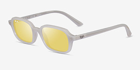 Ray-Ban RB4455 Zuri Blanche Plastique Soleil de Lunette de vue d'EyeBuyDirect, Vue d'Angle