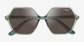 Vogue Eyewear VO5361S Transparent Green Plastique Soleil de Lunette de vue d'EyeBuyDirect, Vue Rapprochée