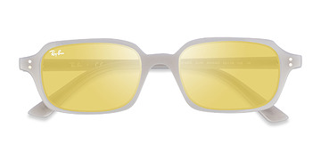Blanche Ray-Ban RB4455 Zuri -  Plastique Lunettes de soleil